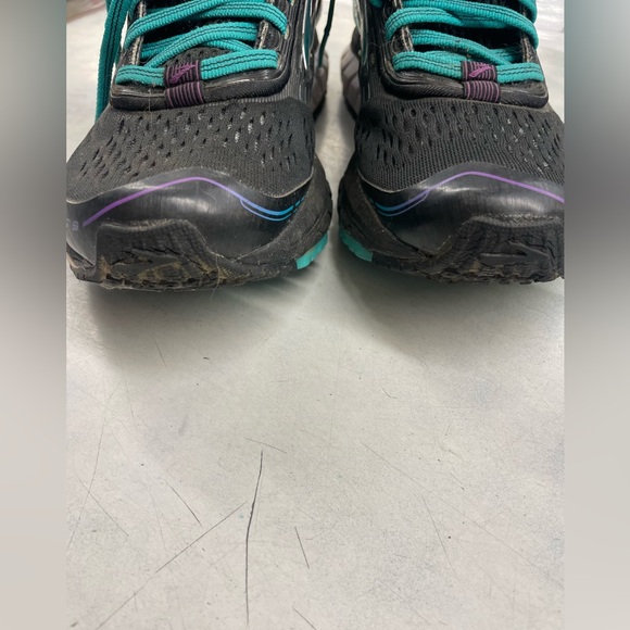 Brooks Black and Teal women’s Athletic Shoes. - Picture 4 of 8